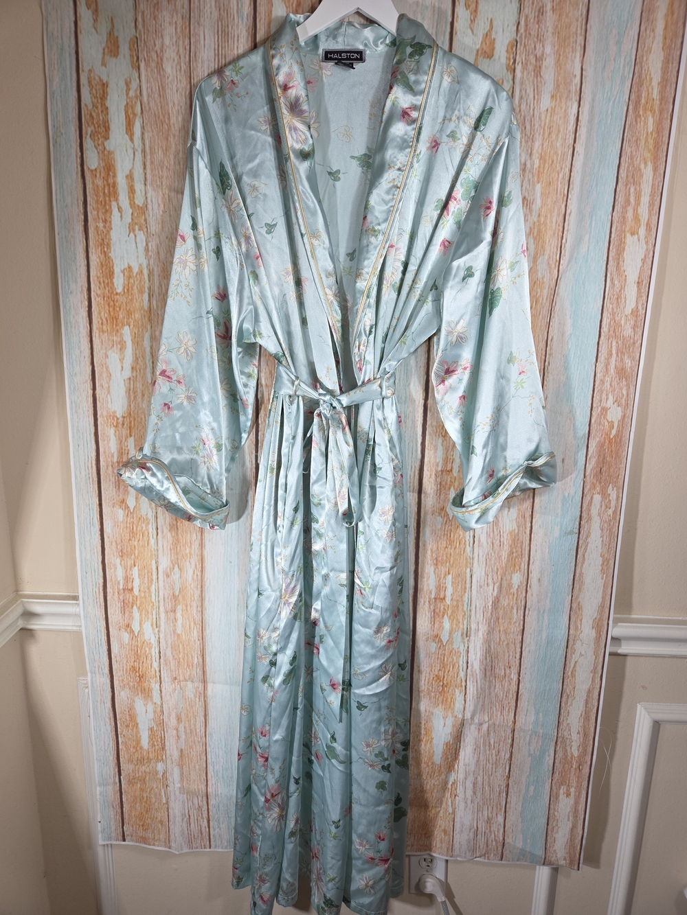 Y2K Halston Light Blue Floral Robe. Size 2x. Kimino Wrap